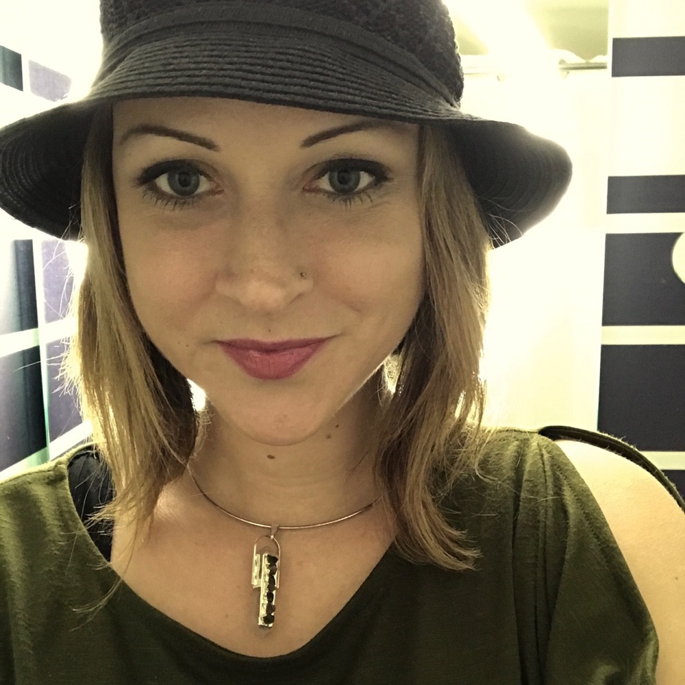 Meet your Posher, Kelly